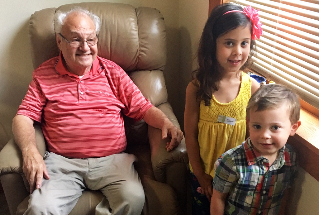 Mel Kamin with two of his great grandchildren